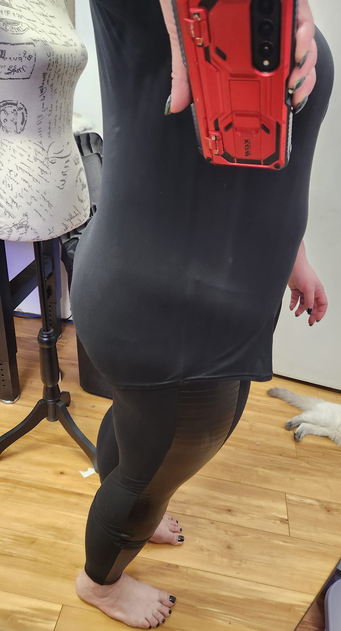 SOLID BLACK -PATTERN PANEL OUTFIT RUN-SOFT CLOSE 7/10 HARD CLOSE 7/12