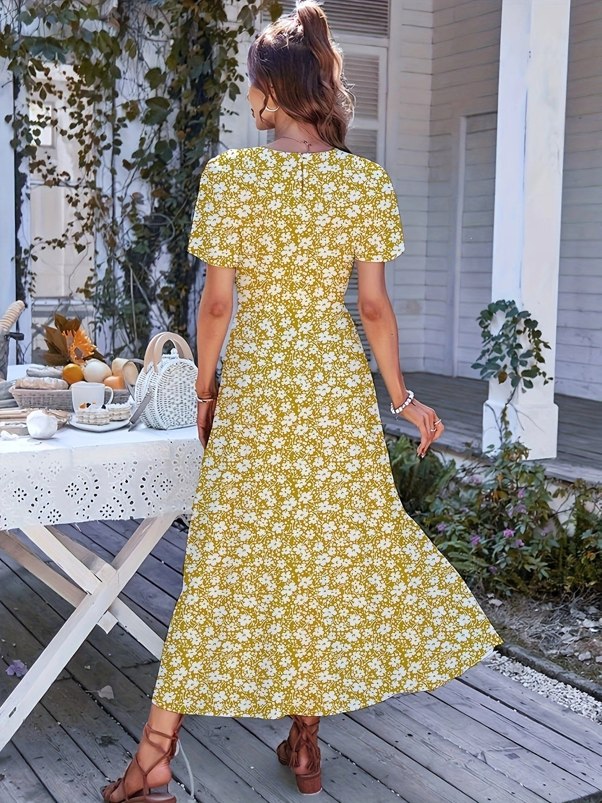 Long Floral Maxi Dress – Flowy V-Neck Dress with Side Slit
